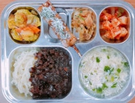 급식앨범<식생활관<학교소식<군산산북초등학교 군산산북초등학교