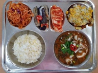 급식사진<급식실<열린마당<덕암중학교 덕암중학교