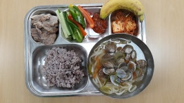 오늘의 급식<급식실<학교소식<석불초등학교 석불초등학교
