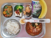 급식 사진<식생활관<교육활동<군산동원중학교 군산동원중학교