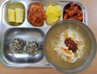 급식갤러리<급식소식<소식마당<금구초중학교 금구초중학교