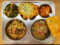 동국대학교사범대학부속 금산중학교 집단급식소 | 급식앨범<급식실<알림마당<동국대학교사범대학부속금산중학교 동국대학교사범대학부속금산중학교