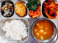 식단앨범<오늘의식단<용안소식<용안초등학교 용안초등학교