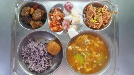 오늘의식단<식생활관<알림마당<군산아리울초등학교 군산아리울초등학교