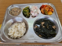 급식사진<식생활관<학교소식<부안남초등학교 부안남초등학교