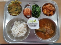 식단갤러리<학교급식<학교소식<용봉초등학교 용봉초등학교