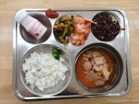 급식앨범<식생활관<학교소식<군산내흥초등학교 군산내흥초등학교