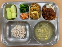급식 사진<식생활관<외궁소식<외궁초등학교 외궁초등학교