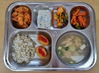 급식앨범<식생활소식<알림마당<군산남초등학교 군산남초등학교
