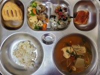 식단갤러리<식생활관<학교소식<이리신흥초등학교 이리신흥초등학교