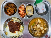 식단갤러리<식생활실<학교소식<웅포초등학교 웅포초등학교