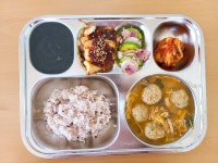 식단 갤러리<식생활관<알림<천천초등학교 천천초등학교