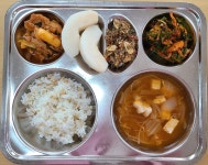 식단갤러리<식생활관<천서마당<천서초등학교 천서초등학교