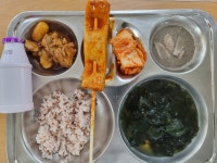 급식앨범<급식실<열린 마당<남원서진여자고등학교 남원서진여자고등학교
