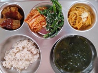 식생활사진<식생활관<용와소식<전주용와초등학교 전주용와초등학교