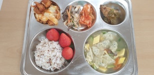 급식이미지<식생활관<교육활동<군산남중학교 군산남중학교