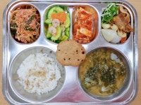 식단 갤러리<식생활관<알림마당<이리고현초등학교 이리고현초등학교