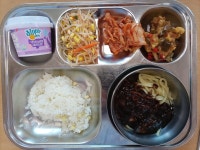 식단<급식<학교소식<소룡초등학교 소룡초등학교