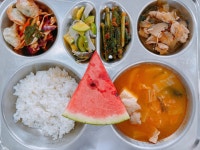 급식 갤러리<급식실<학교소식<인월초등학교 인월초등학교