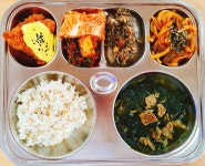 학교급식앨범<식생활관<학교소식<샘고을중학교 샘고을중학교