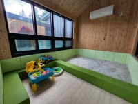 무장애통합놀이터<학교 둘러보기<학교소개<전주유화학교 전주유화학교