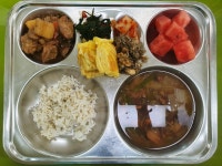 급식 사진<식생활관<익산맑은샘유치원 익산맑은샘유치원