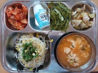 식단<급식<학교소식<소룡초등학교 소룡초등학교