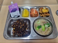 급식앨범<급식실<학교소식<이리남성여자중학교 이리남성여자중학교