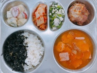 급식 갤러리<급식실<학교소식<인월초등학교 인월초등학교