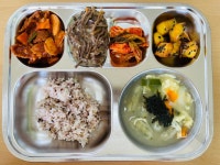 식단 갤러리<식생활관<알림<천천초등학교 천천초등학교