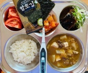 맛있는 점심시간<식생활관<알림마당<전주화산초등학교 전주화산초등학교