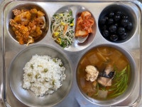 급식앨범<식생활관<학교소식<군산내흥초등학교 군산내흥초등학교