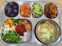 급식 사진<식생활관<외궁소식<외궁초등학교 외궁초등학교