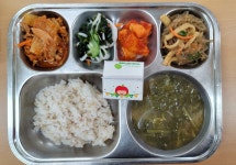 오늘의 점심메뉴 사진<식생활관<학교소식<사매초등학교 사매초등학교