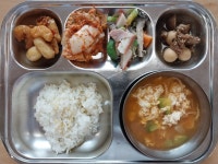 식단<급식<학교소식<소룡초등학교 소룡초등학교