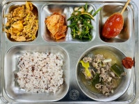 급식사진란(2024.3월 이전)<식생활관<알림마당<이일여자고등학교 이일여자고등학교