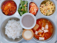급식 갤러리<급식실<학교소식<인월초등학교 인월초등학교