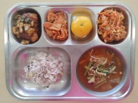 오늘의 급식 사진<급식실<알림방<미륵초등학교 미륵초등학교