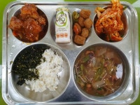 급식 사진<식생활관<익산맑은샘유치원 익산맑은샘유치원