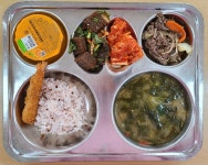 식단갤러리<식생활관<천서마당<천서초등학교 천서초등학교