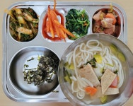 식단갤러리<식생활관<학교소식<흥왕초등학교 흥왕초등학교