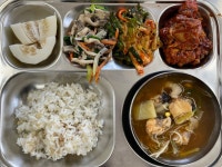 오늘의 급식<급식실<학교소식<석불초등학교 석불초등학교