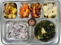 급식사진란(2024.3월 이전)<식생활관<알림마당<이일여자고등학교 이일여자고등학교