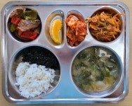 식단갤러리<식생활관<천서마당<천서초등학교 천서초등학교