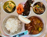 맛있는 점심시간<식생활관<알림마당<전주화산초등학교 전주화산초등학교