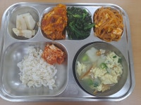 급식 사진<식생활관<외궁소식<외궁초등학교 외궁초등학교