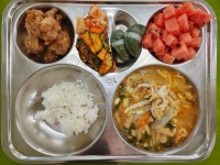 급식 사진<식생활관<익산맑은샘유치원 익산맑은샘유치원