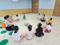 찰칵 사랑반 추억<유치원마당<전주장동초등학교 전주장동초등학교