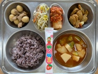 식단사진<식생활관<학교소식<옥천초등학교 옥천초등학교
