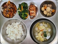 급식포토갤러리<식생활관<학교소식<성수초등학교 성수초등학교